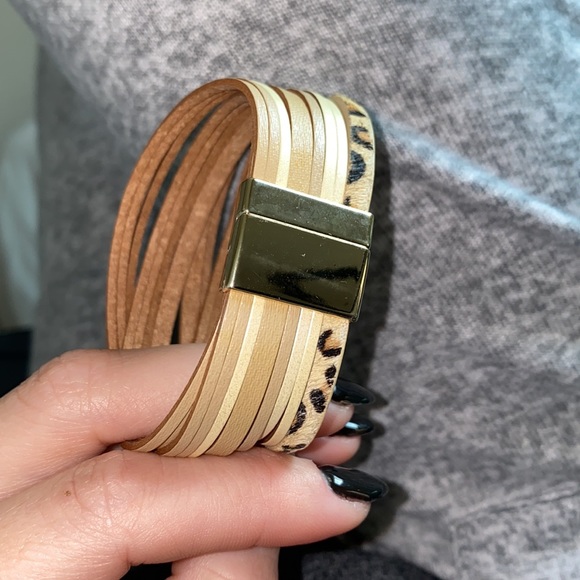 Women’s Leopard Leather Cuff Statement Bangle Bracelet Animal Print Neutral Tan - Picture 7 of 10